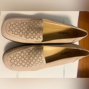 Trotters Beige Perforated Loafers